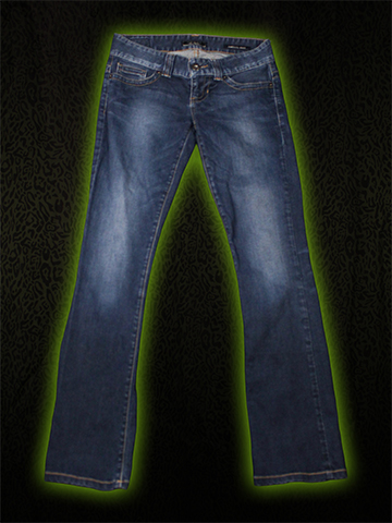 Low-Rise Boot Jeans Front